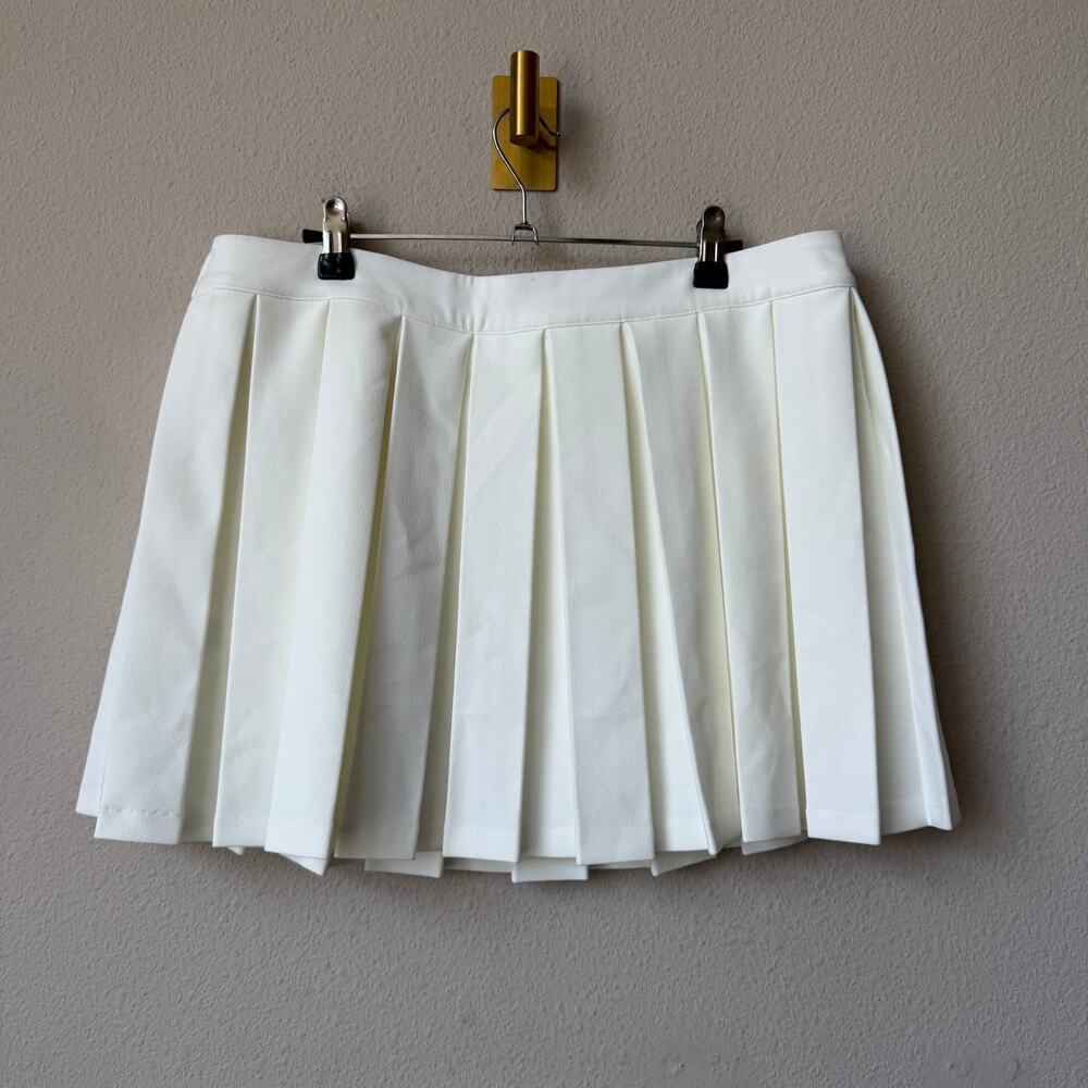 Babyboo Gretchen Ivory Pleated Mini Skirt NWT Size XL - Picture 5 of 6